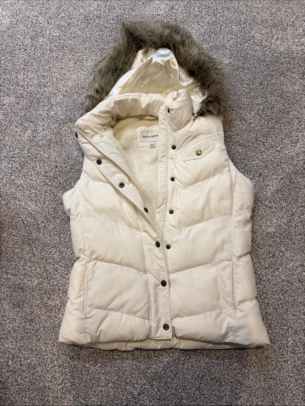 Banana Republic Cream Puffer Vest with Faux Fur-Trim Hood